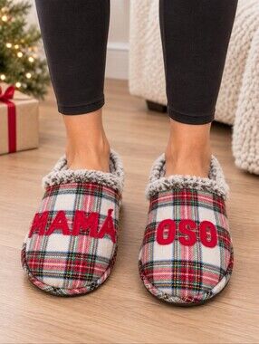 ​Wondershop Mama Oso Plaid Slide Slippers Faux Fur Slippers Men Size L Red 9-10